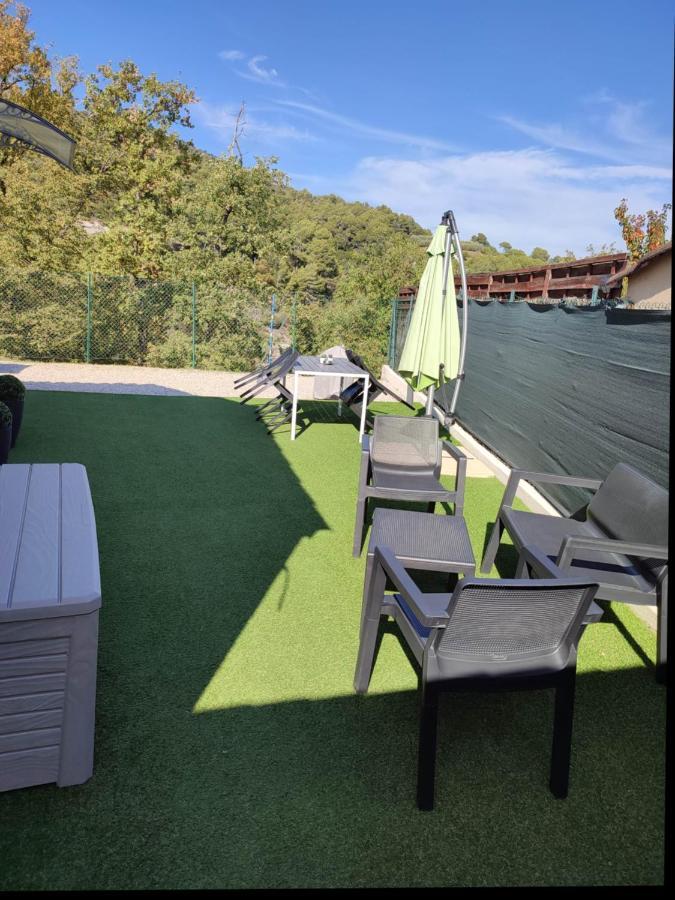 F1 Avec Un Espace Jardin Apartment Gattières Exterior foto